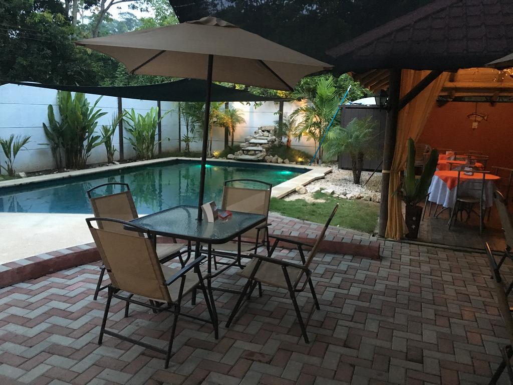 Hostel Antorchas Dominical Buitenkant foto